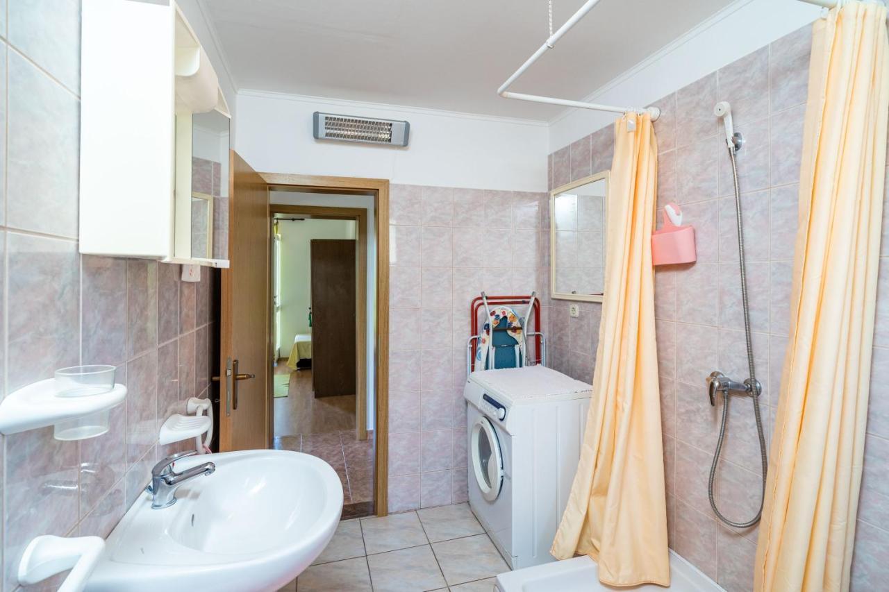 Apartment Laurel Leaf Lovorno Exterior photo
