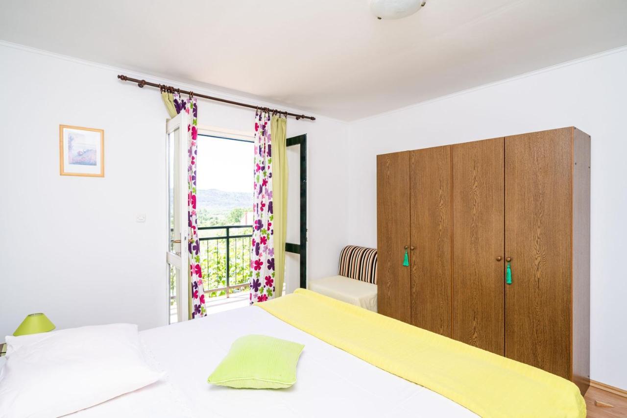 Apartment Laurel Leaf Lovorno Exterior photo