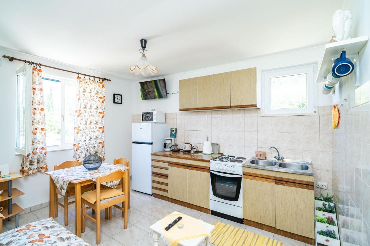 Apartment Laurel Leaf Lovorno Exterior photo